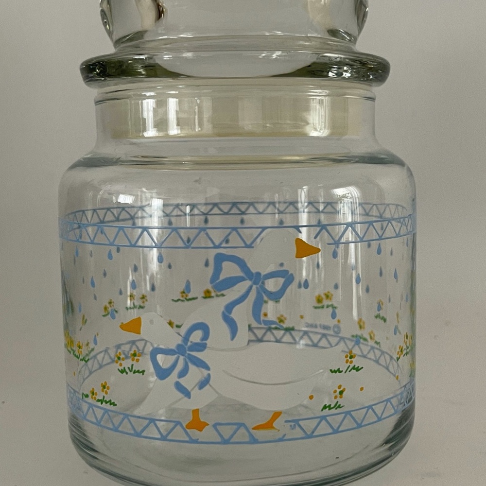Vintage Clear Glass Canister Geese Blue Ribbon Flowers W/Glass Lid 5.5" - Picture 8 of 9